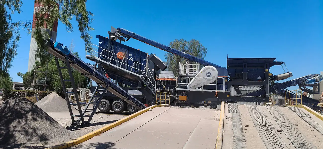 APY60 mobile stone crusher in Argentina -1