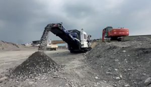 ANDAMINE AJYLcrawler mobile jaw crusher installed in Taiwan China